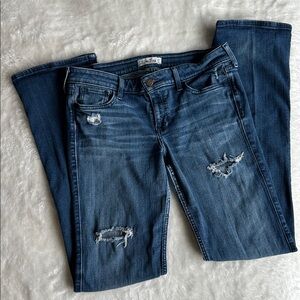 💰4/$20 Hollister Distressed Bootcut Jeans | Size 9R